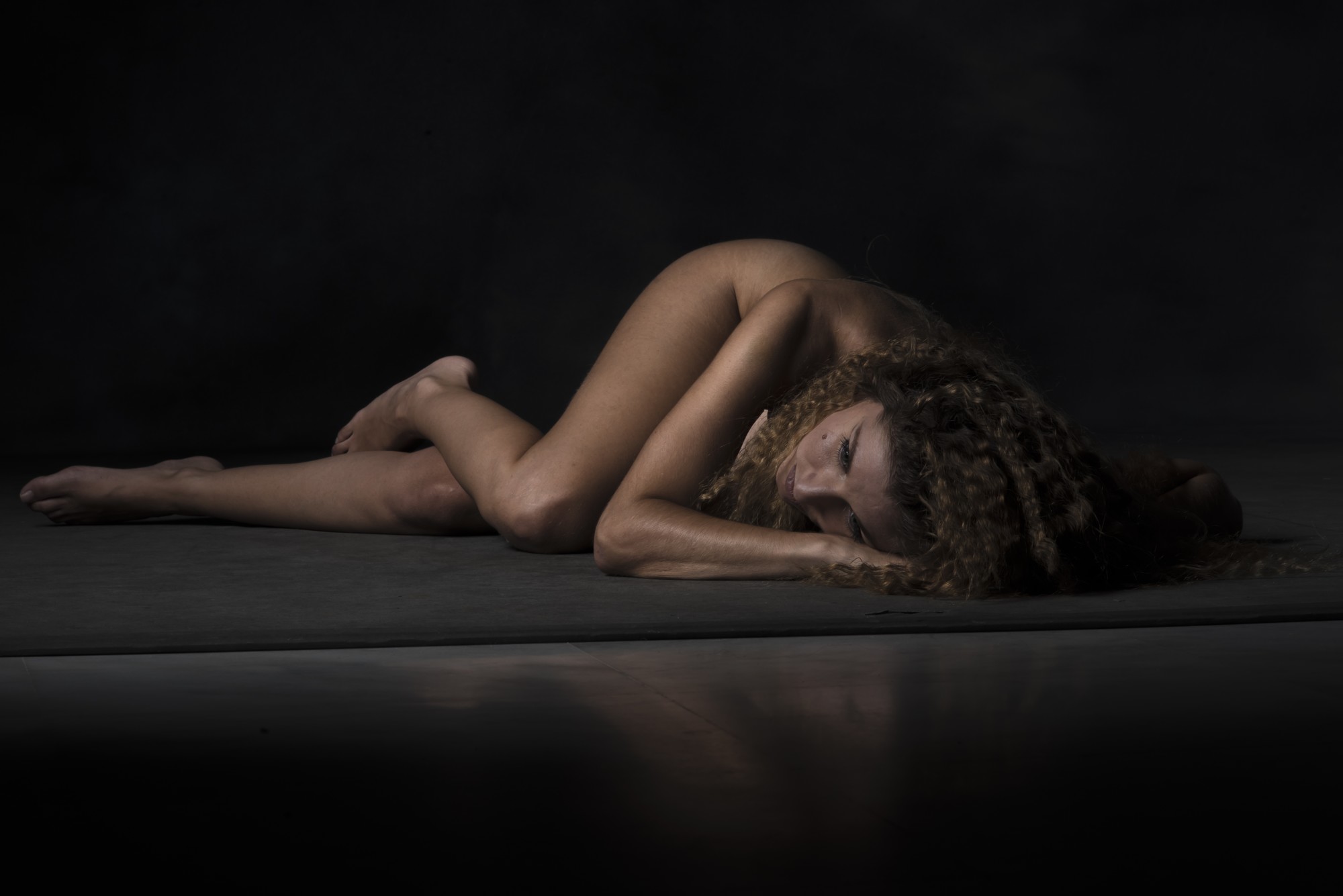 Desnudo en estudio fotográfico